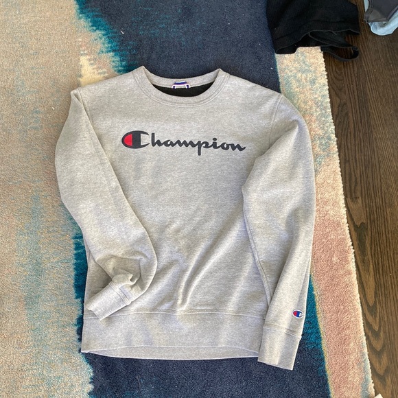 Champion Sweaters - DONT BUY!acc is broken go to selah_sells if intrested
